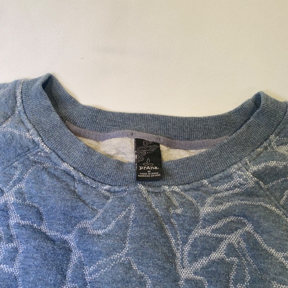 Prana Blue Grey Women’s Cozy Quilted Sweatshirt, size Medium - Picture 2 of 5